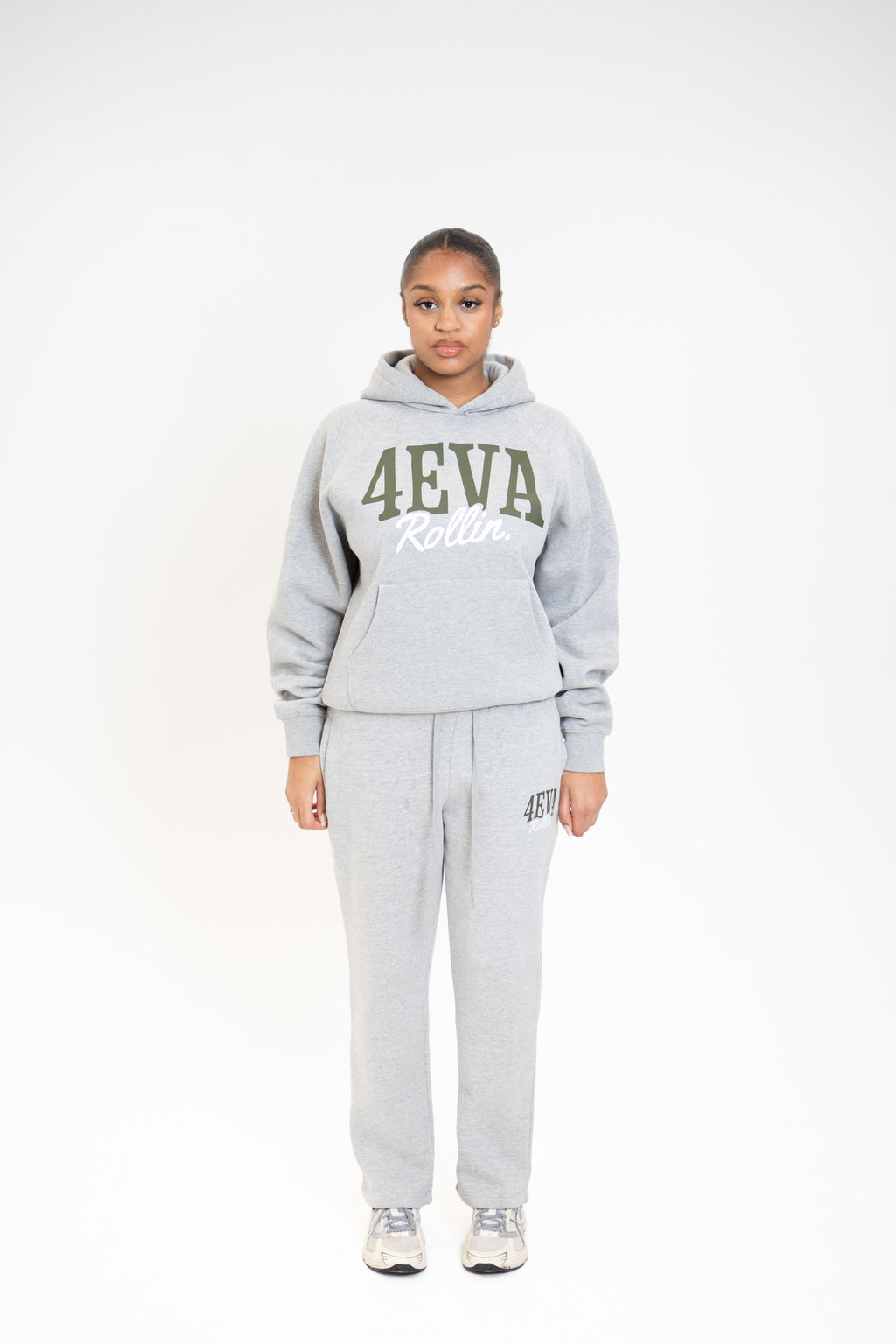 4EVA TRACKSUIT